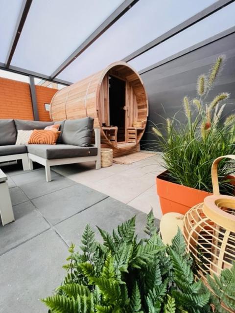 Charley'S Wellness Suite เวชต์คาเปลเล ภายนอก รูปภาพ